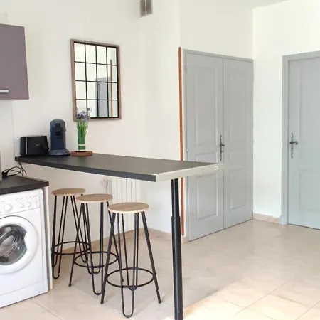 De La Tride B Avec Terrasse Proche Du Centre *