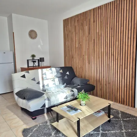 De La Tride B Avec Terrasse Proche Du Centre Апартаменты